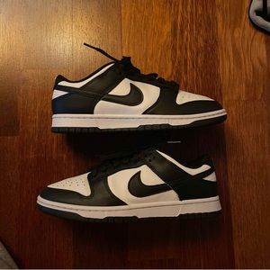 Women’s Nike dunk size 7 !